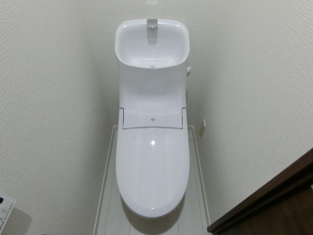トイレ　JR常磐線「北千住」駅 一棟売マンション 現地写真